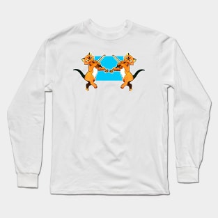 Dancing with violins in the feline world Long Sleeve T-Shirt